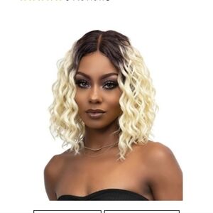 Stylish Ombre Blonde Curly Wig